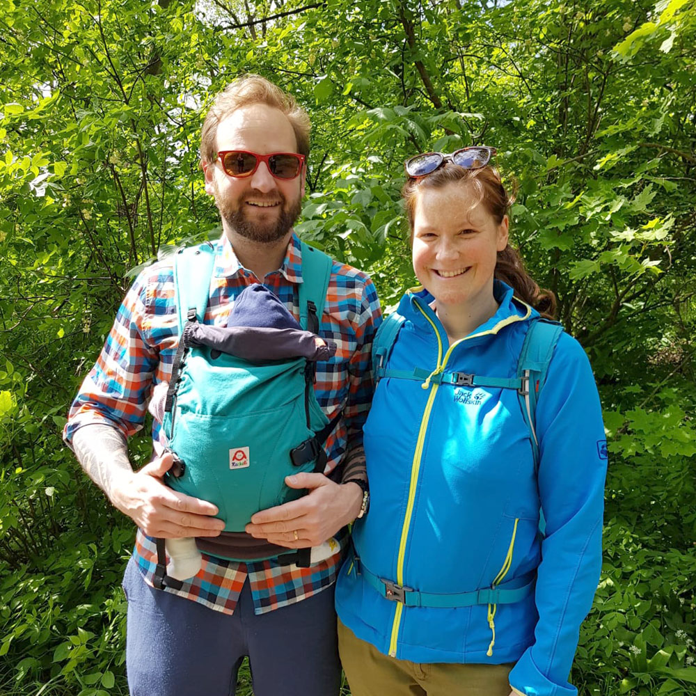 Testpaar mit Ruckeli-Babytrage