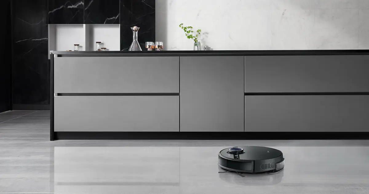 Midea S8+ und X10 White im Familienalltag: Wie Saugroboter und Nass-Trockensauger beim Putzen Zeit und Arbeit sparen.